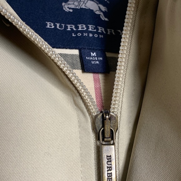 Authentic Burberry Rain Parka w/removable hood - Picture 7 of 8